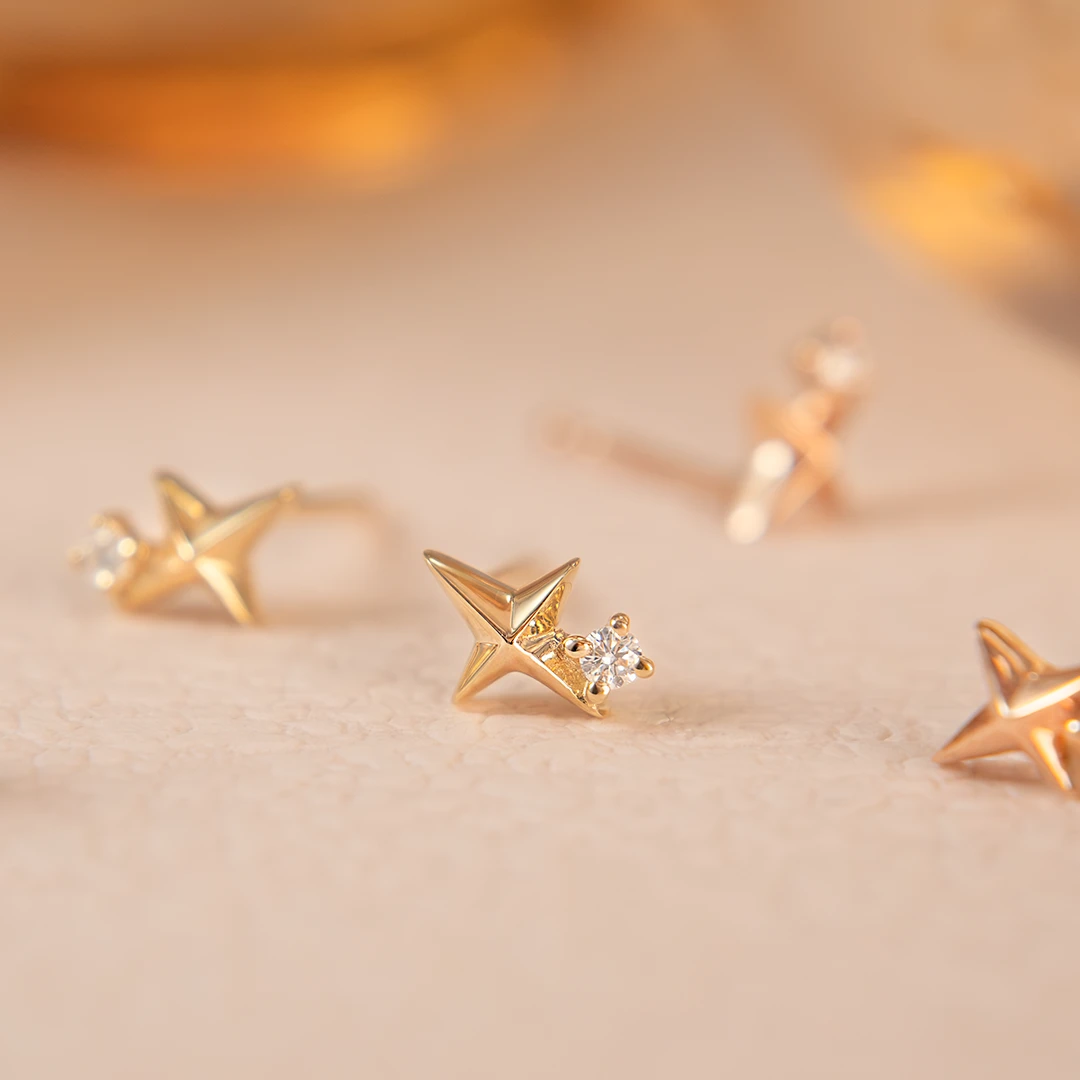 Sparkle diamond studs